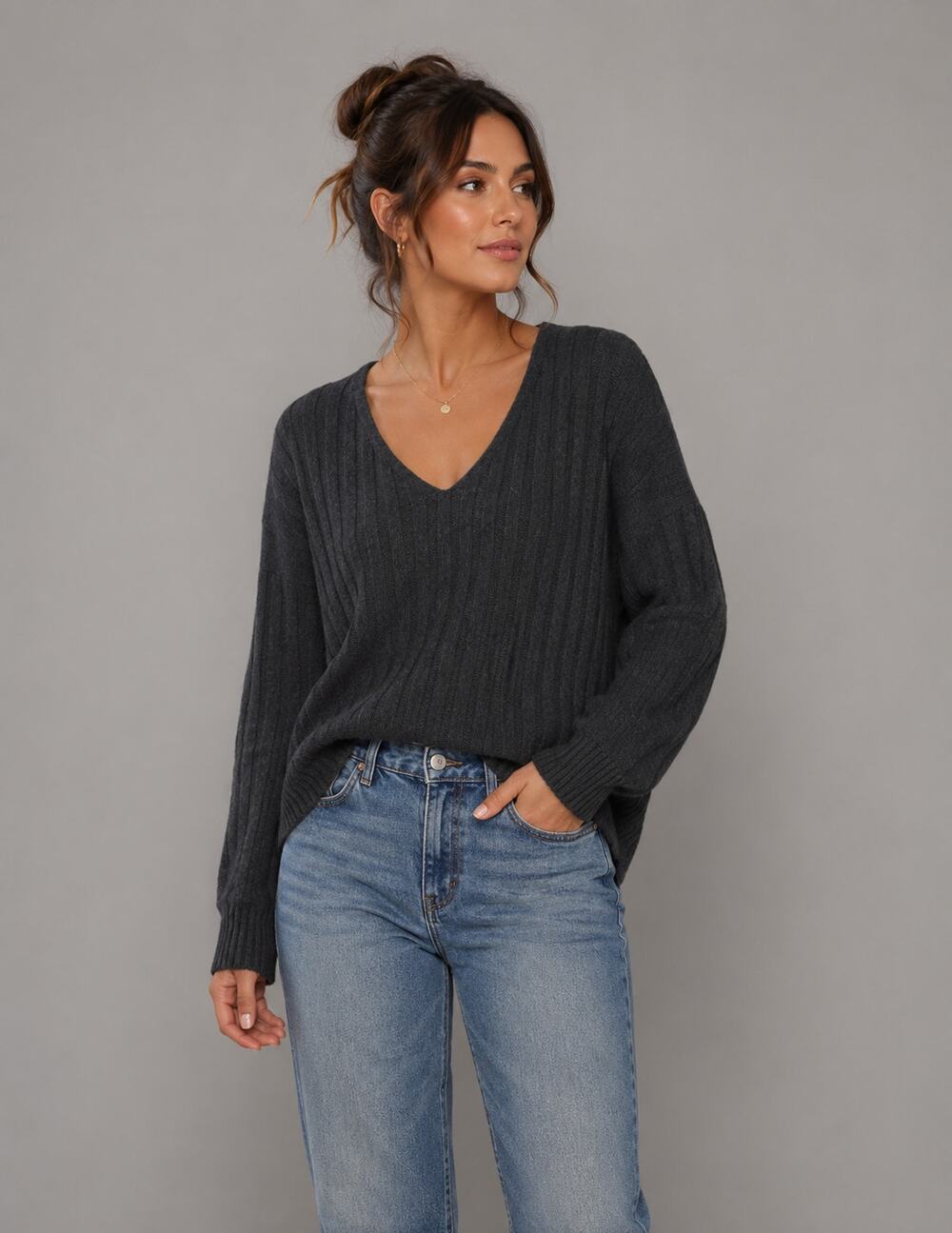 Gap women's Gray V-Neck Wool Blend Sweater Size M